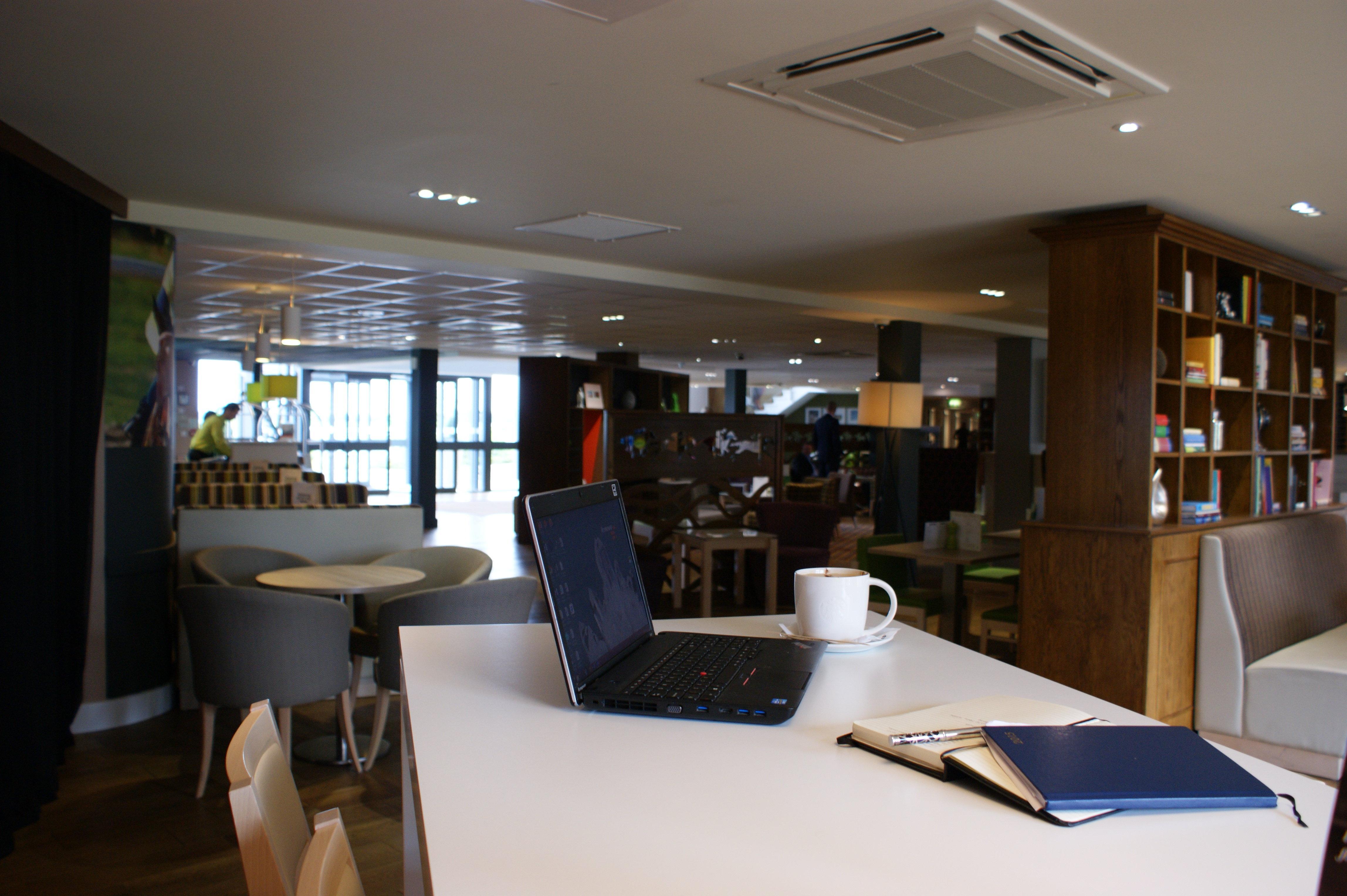 Holiday Inn Huntingdon Racecourse By Ihg Exterior foto